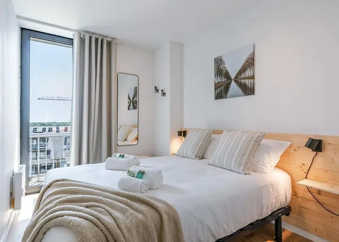Huswell - Cosy Apartment With Frontal Seaview